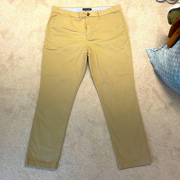 Tan Tommy Hilfiger slim fit chino pants! - Picture 1 of 2